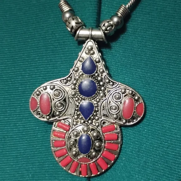 Silver Pendant Necklace with Blue & Coral Red Accents NEW - Picture 13 of 14